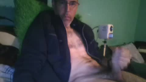 reyes_albert2006 online show from February 4, 6:49 pm