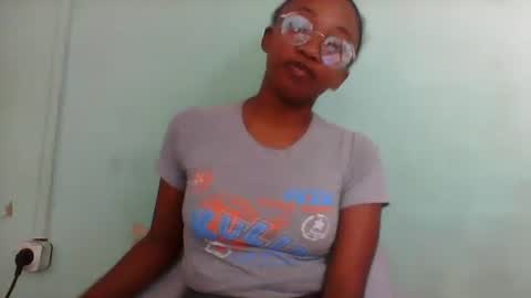 rhesa404090 online show from March 7, 4:56 am