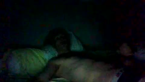 Snapshot of rhumgom40 chatting on December 5, 12:03 am rhumgom40 online show from December 5, 12:03 am