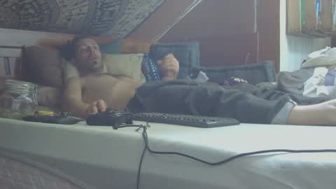 Snapshot of rhumgom40 chatting on March 8, 1:14 pm rhumgom40 online show from March 8, 1:14 pm