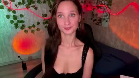 riana_razz online show from July 19, 9:45 am