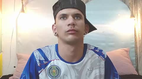 rich and kitty  online show from December 15, 4:30 am