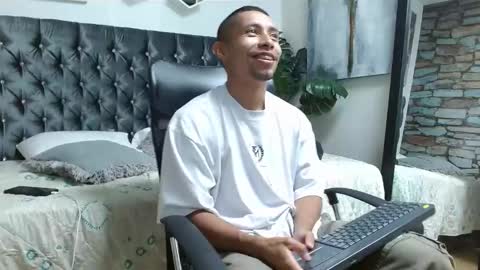 richar_voller online show from March 10, 2:48 pm