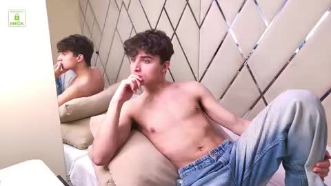 Richard online show from November 25, 3:44 pm