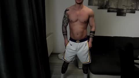 RichardDarell online show from March 28, 6:37 am