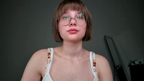 Luna online show from May 23, 6:37 pm