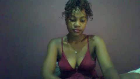 ricie001 online show from March 28, 7:10 am