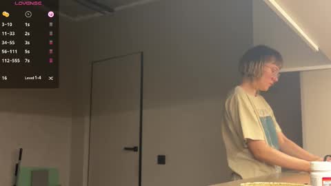 Snapshot of rickisanchez chatting on September 17, 3:37 pm RickiSanchez online show from September 17, 3:37 pm