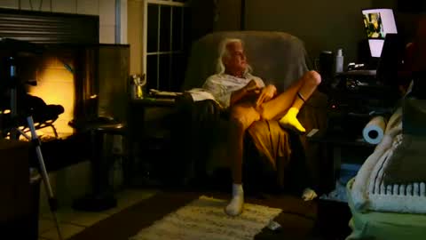 PINK HOLE TWINK online show from September 24, 3:24 am