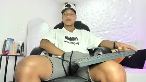 Snapshot of ricky_owens1 chatting on September 29, 1:21 pm Ricky  online show from September 29, 1:21 pm