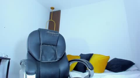 Snapshot of ricky_owens1 chatting on February 15, 11:14 pm Ricky  online show from February 15, 11:14 pm