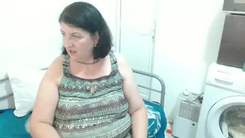 Snapshot of ridemerafsuzana chatting on October 8, 9:26 am Ridemeraf online show from October 8, 9:26 am