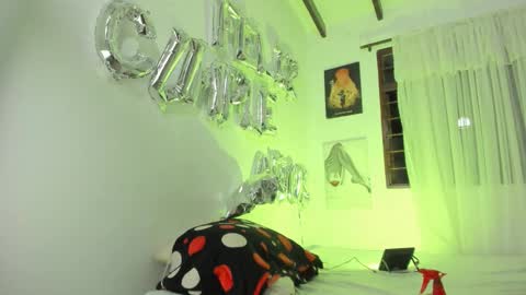 Rihanna hotx online show from March 9, 3:22 am