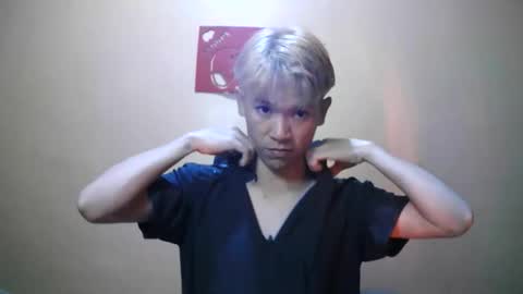 riiichie12 online show from October 5, 9:29 am