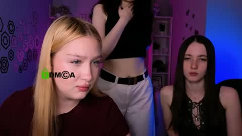 Meow online show from May 31, 7:26 pm