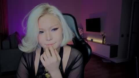 rileymee online show from December 16, 3:35 am