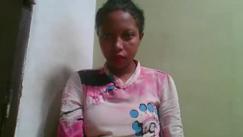 rinah654271 online show from May 4, 2:51 am
