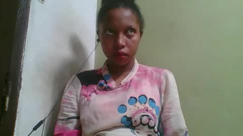 rinah654271 online show from May 7, 3:13 am
