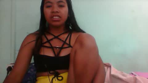 rinah856024 online show from October 28, 6:25 am