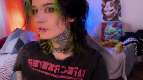   DianaBrite            fansl y online show from April 10, 3:50 pm