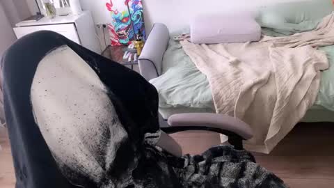   DianaBrite            fansl y online show from February 15, 12:43 pm