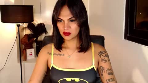 riri online show from February 12, 10:52 am