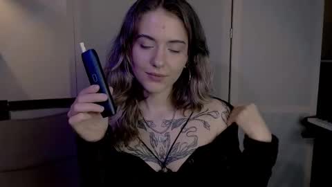 risha_laass online show from December 6, 7:50 pm