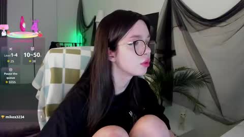 Alice online show from May 30, 9:02 pm