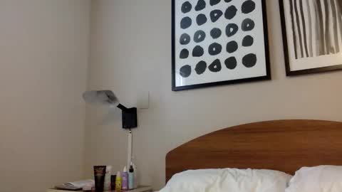 River Saint online show from June 2, 10:45 pm