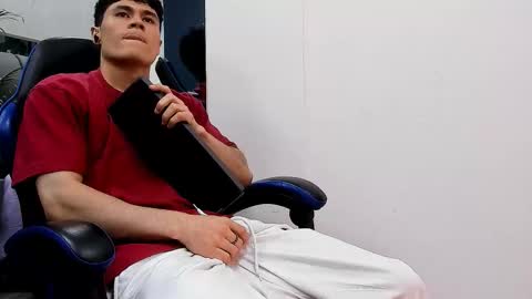 Roan Birkin online show from October 6, 7:31 pm