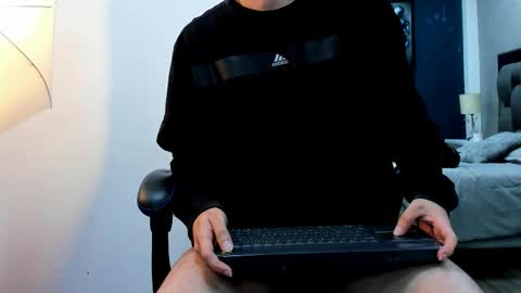 Roan Birkin online show from December 22, 12:06 am