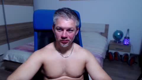 robbyshawz online show from November 24, 8:13 am