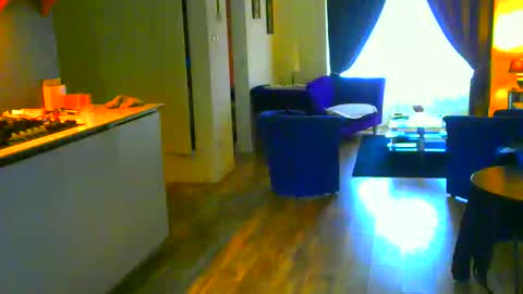 rober10000 online show from November 3, 9:21 am