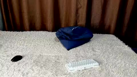 robert10211 online show from March 11, 2:20 pm