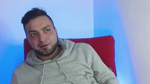 Snapshot of robert_leroy chatting on February 11, 10:14 am Stiven - online show from February 11, 10:14 am