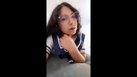 Robin online show from May 17, 7:34 pm