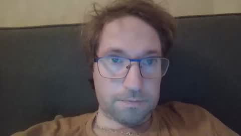 robinouhot online show from February 25, 9:48 pm