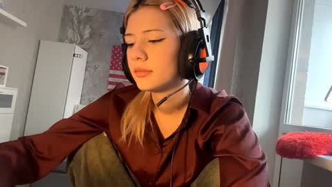 Anny online show from February 17, 11:20 am