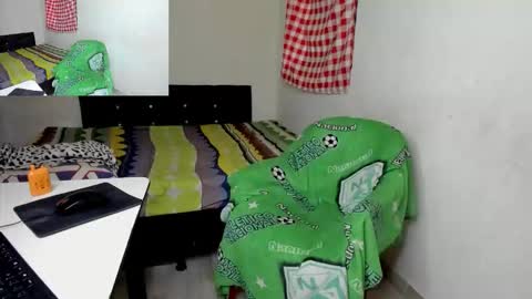 rolling_05 online show from May 20, 9:54 pm
