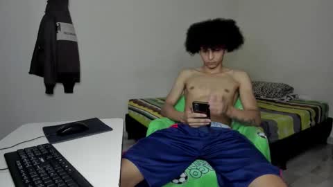 rolling_05 online show from February 28, 9:08 pm