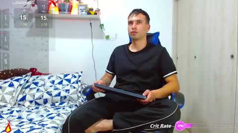 rolos_hot32 online show from November 5, 9:39 pm