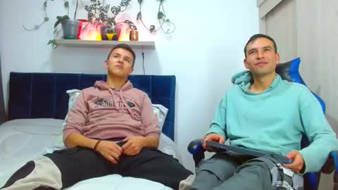 rolos_hot32 online show from February 25, 12:58 am