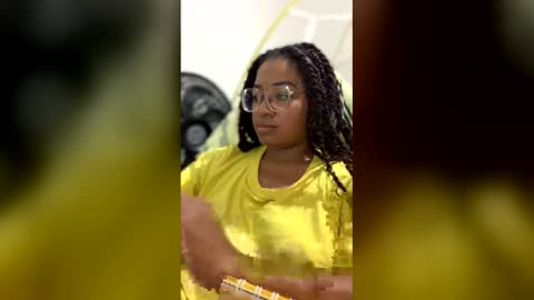 Is A Belle online show from December 19, 4:02 pm