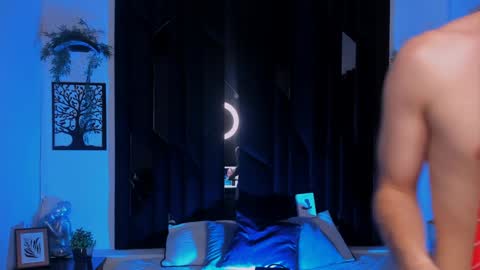 Romeo Ricci online show from February 8, 12:06 pm