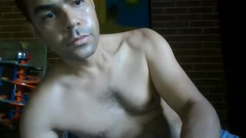 rompeculos121 online show from November 30, 7:54 pm