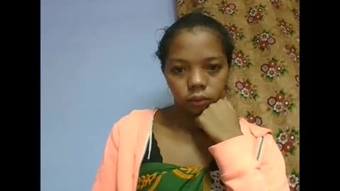 rosah225127 online show from May 17, 12:36 pm