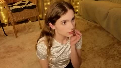 Kylie online show from May 21, 6:36 pm
