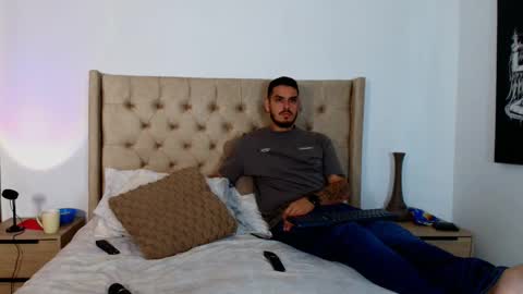 Rose And Dom online show from December 16, 1:24 am