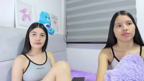 Rose y Miah online show from December 19, 5:14 am