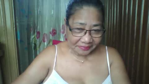 rosebelle66 online show from March 31, 6:36 am
